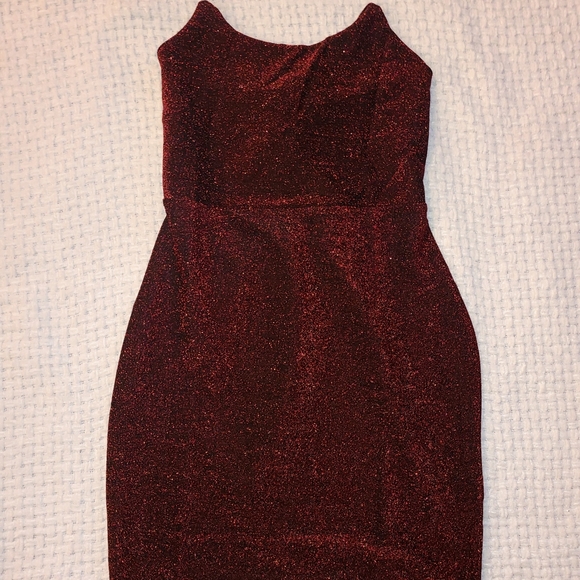 Red Sparkle Bodycon Dress - Picture 3 of 4